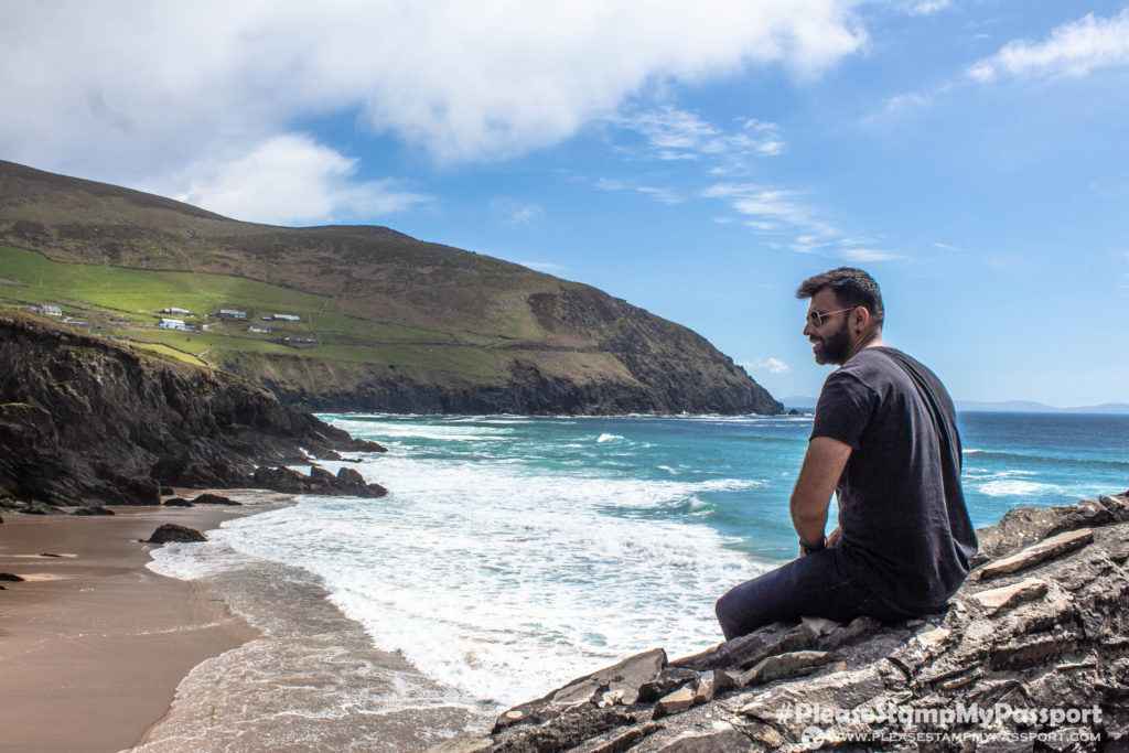 Coumeenoole Beach